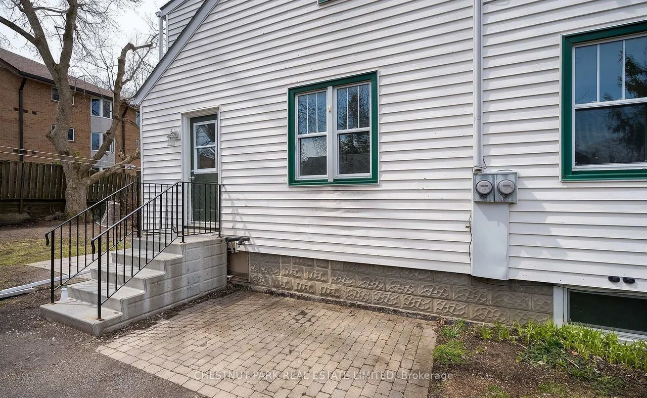 31-33 Washburn Street — photo 16