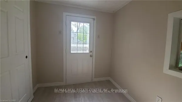 5759 Emery Street — photo 2