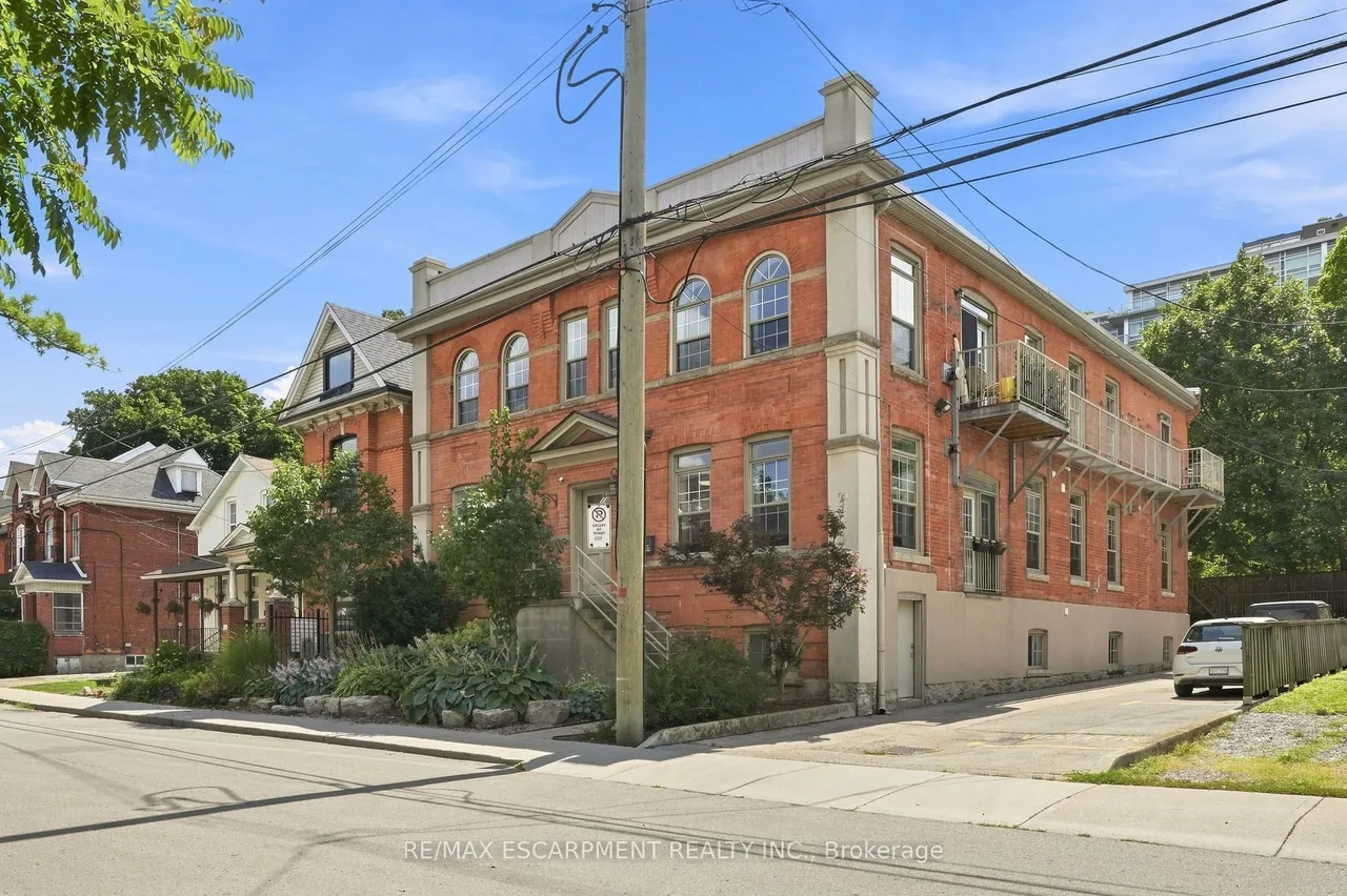 54 Alanson Street — photo 3