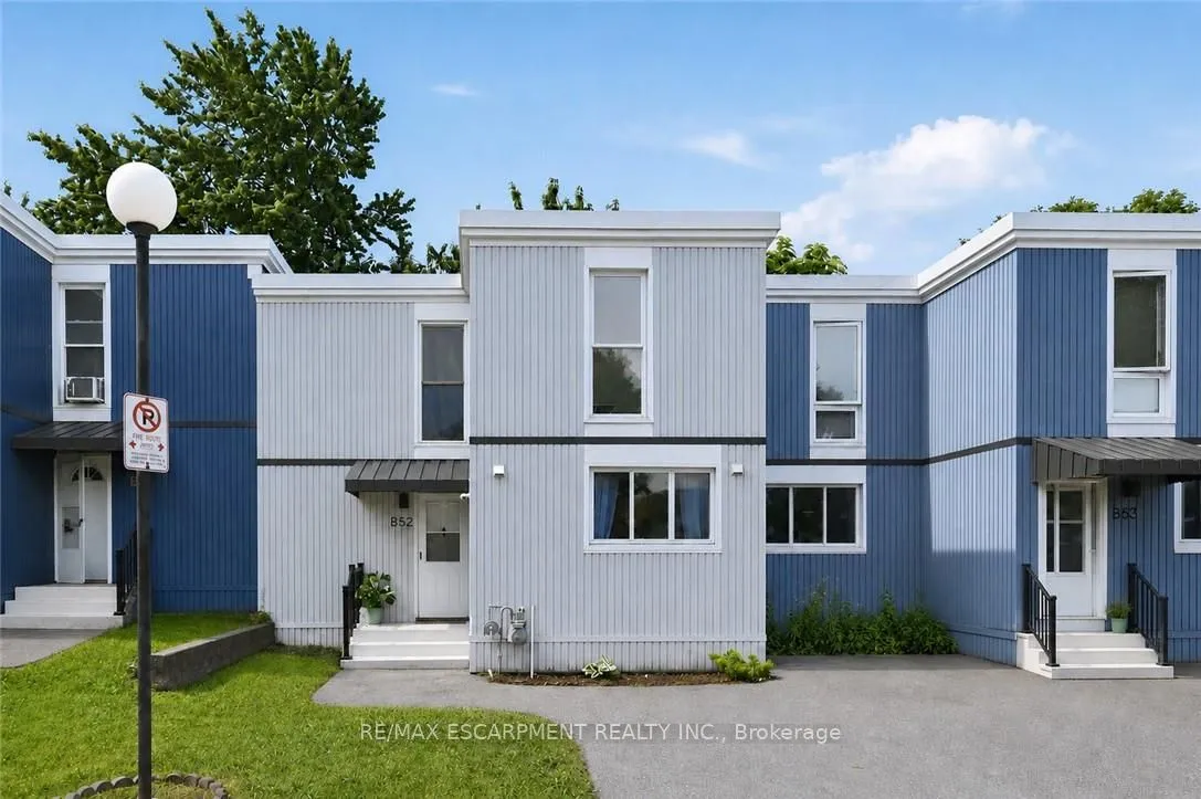 25 Britten Close