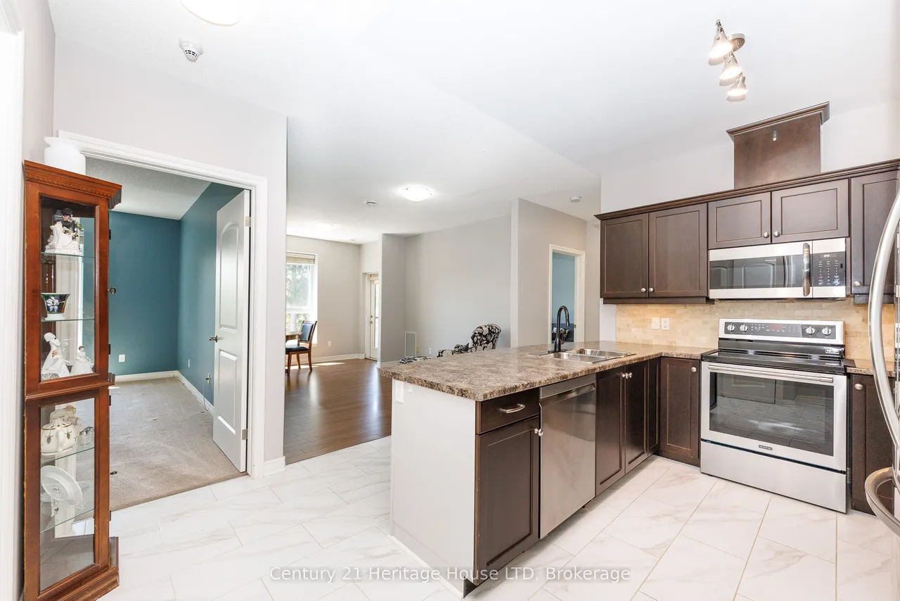 2799 St. Paul Avenue — photo 2