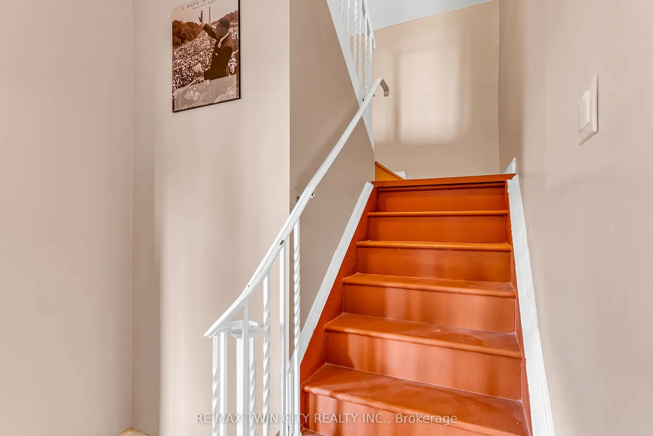 144 Limeridge Road E — photo 2