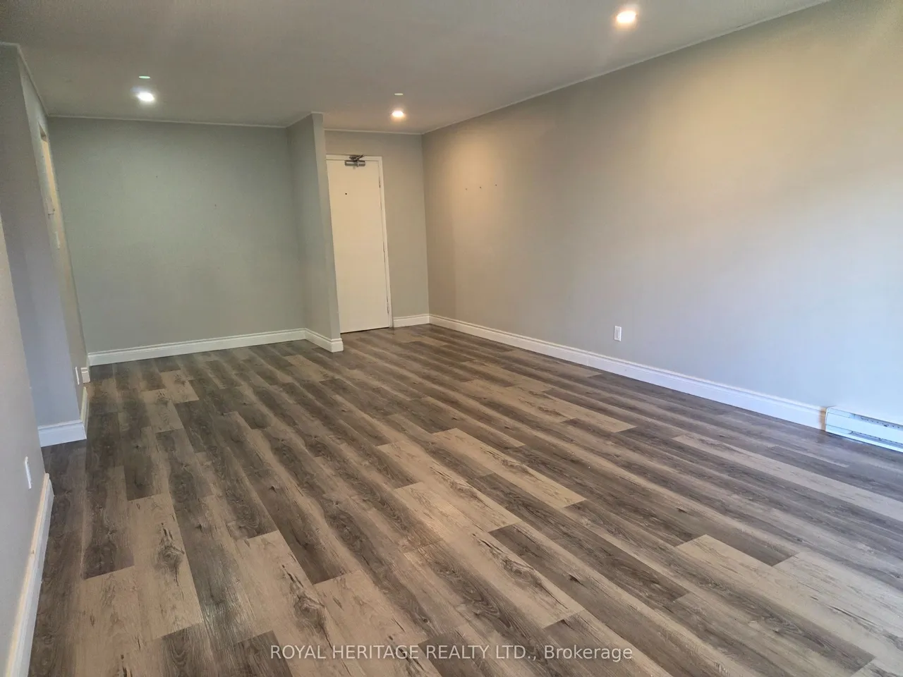8800 Willoughby Drive — photo 3