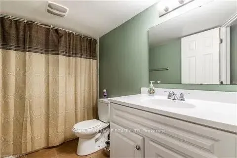 4 Clairfields Drive W — photo 50