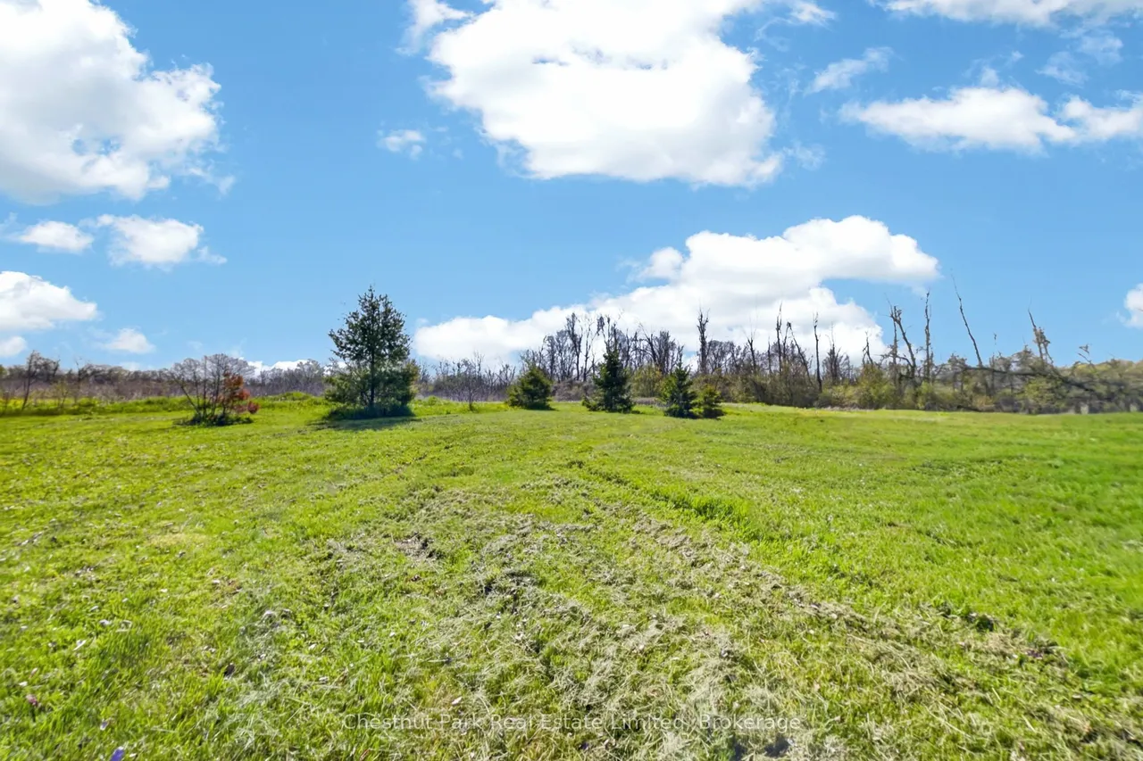 1092 Huycks Point Road — photo 9