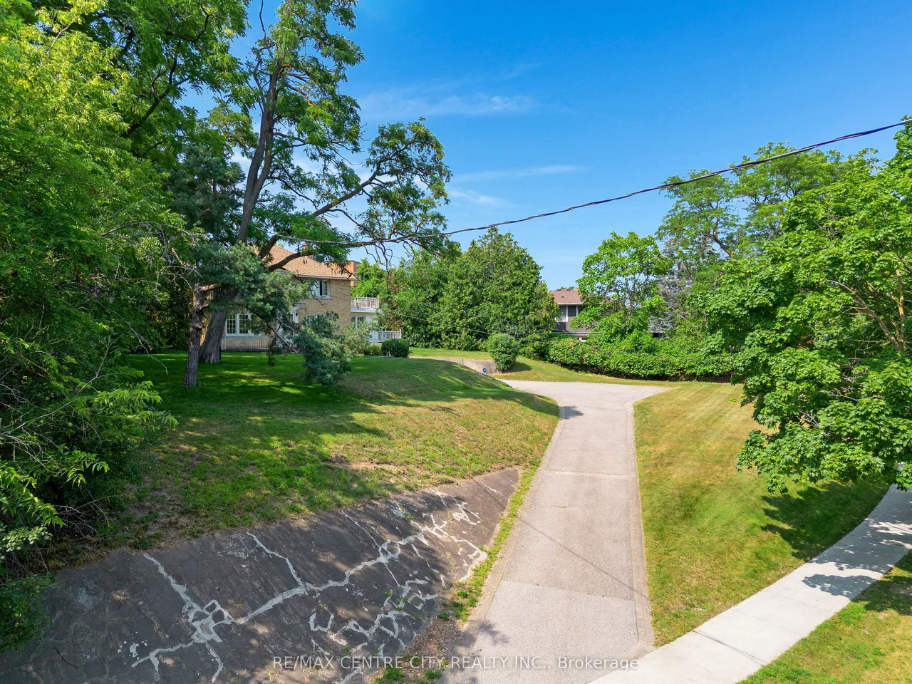 272 Sheldon Avenue N — photo 3