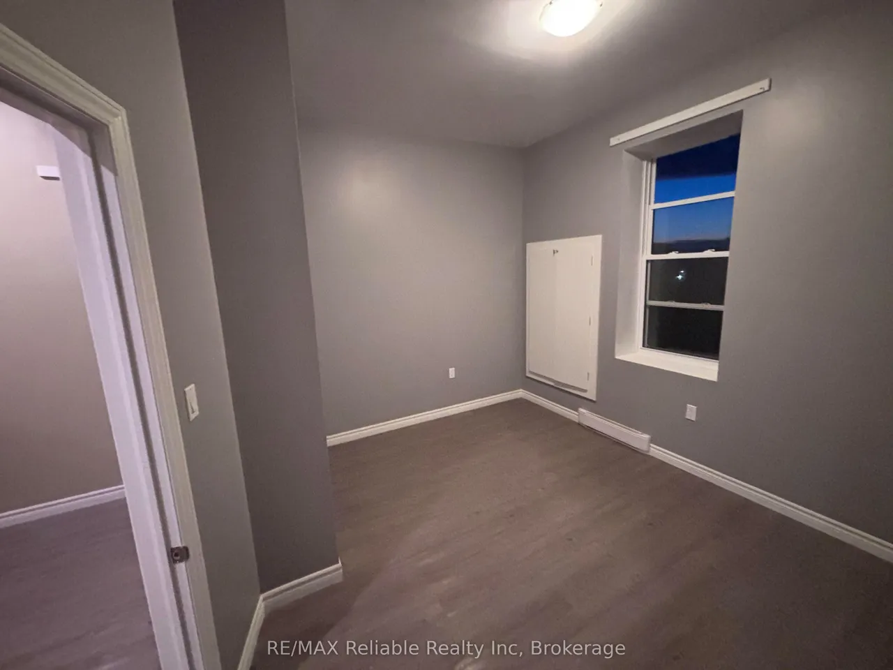 12 Isaac Street — photo 3