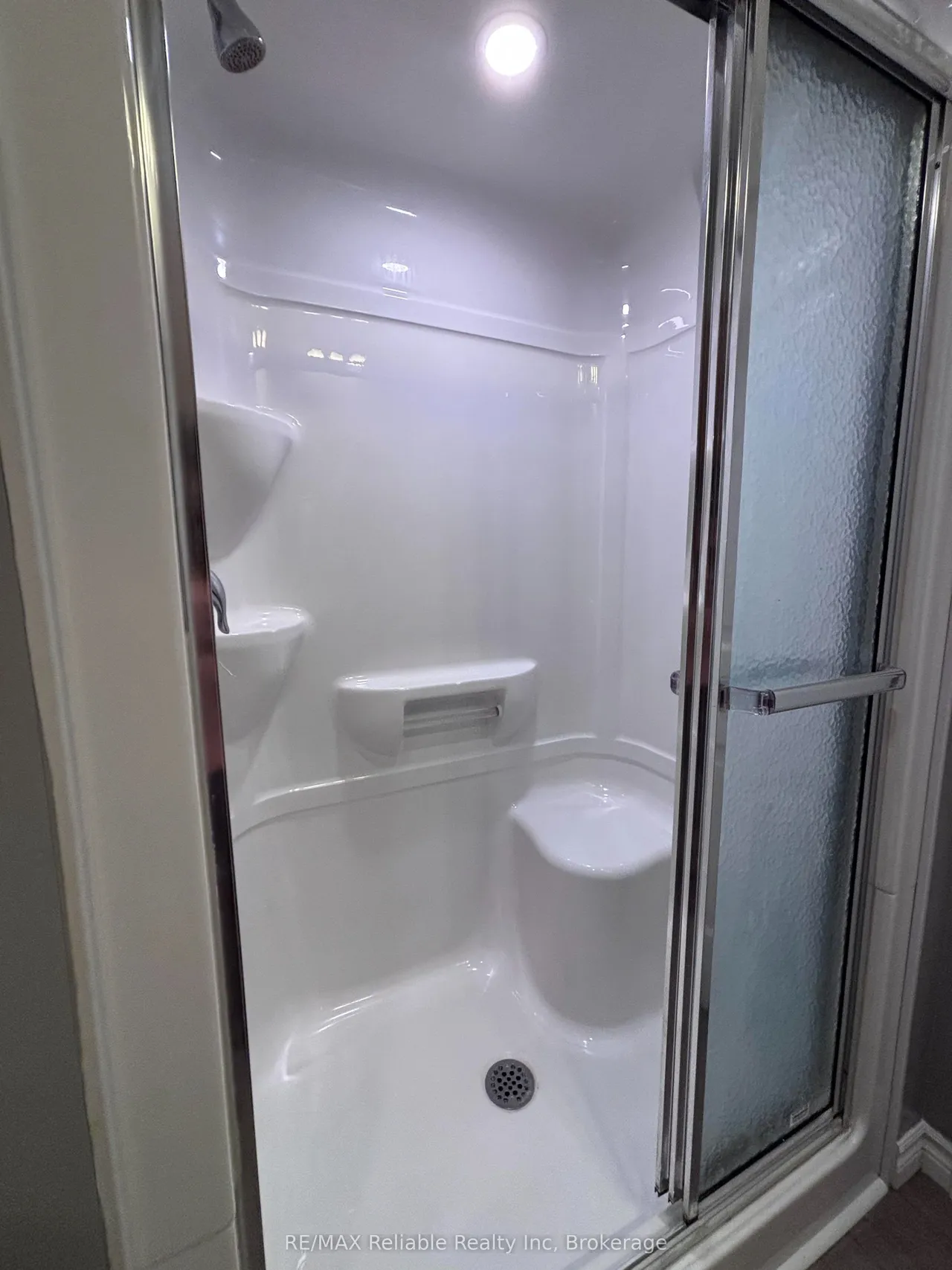 12 Isaac Street — photo 7