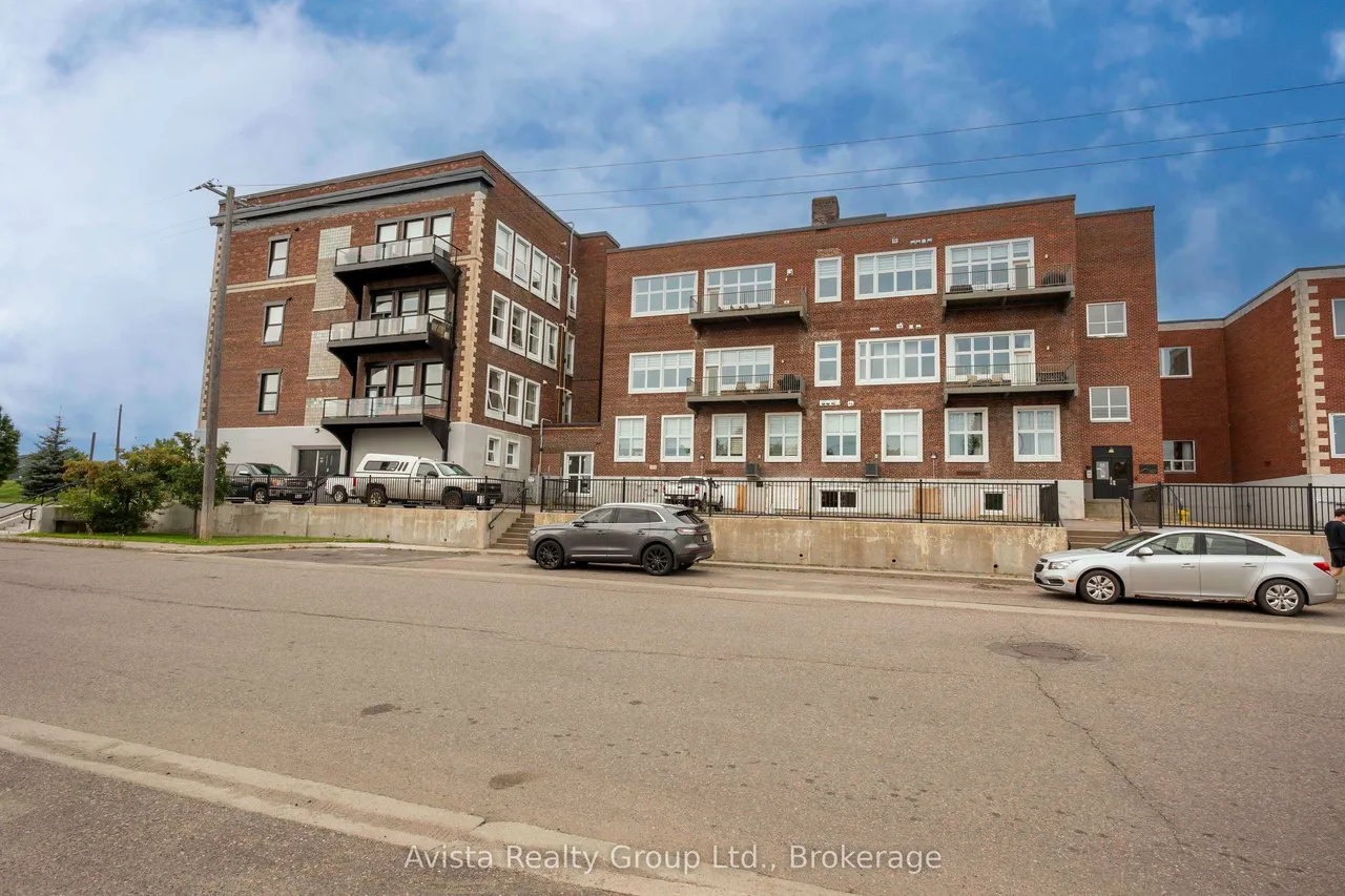 96 High St North Suite 2413 — photo 3