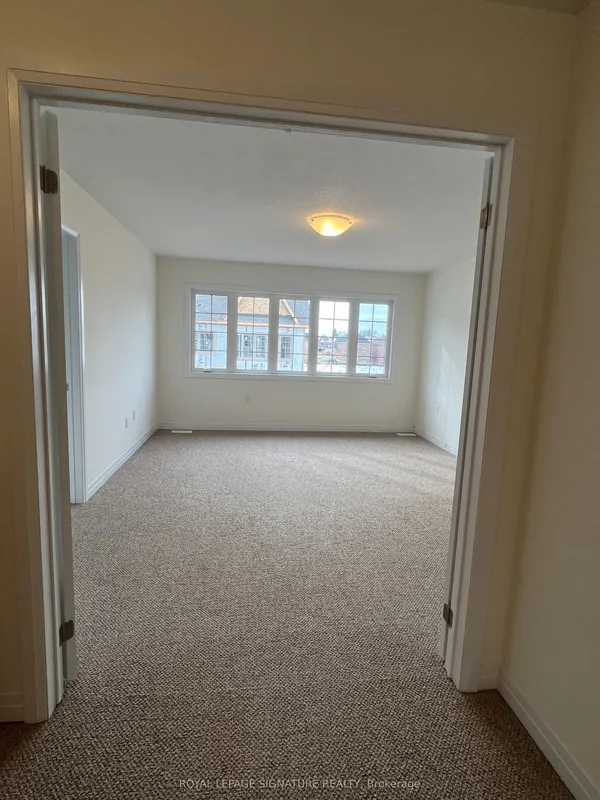 446 Adelaide Street — photo 2