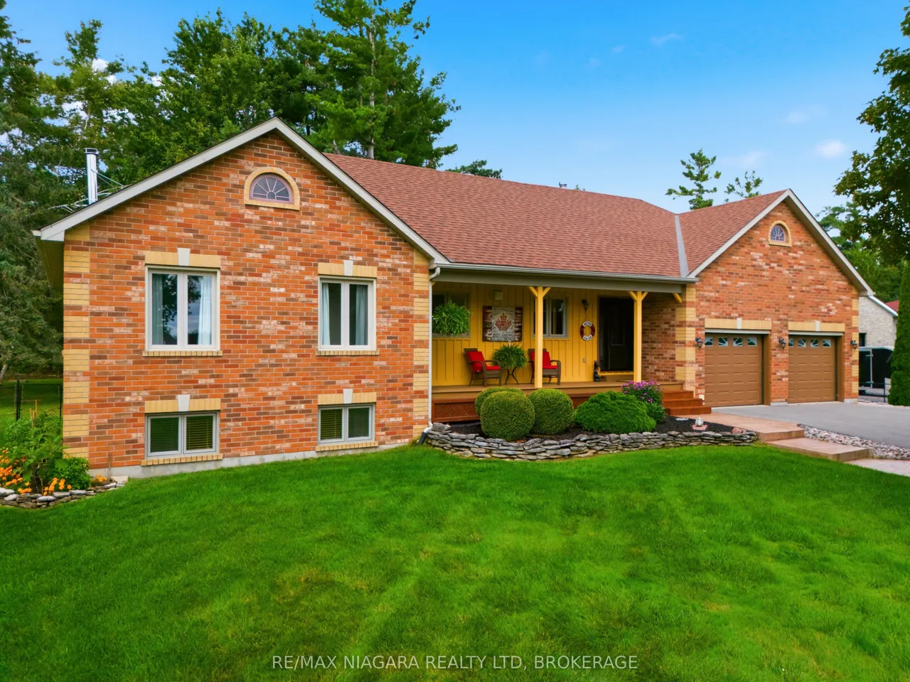 115 Pinewood Boulevard — photo 3
