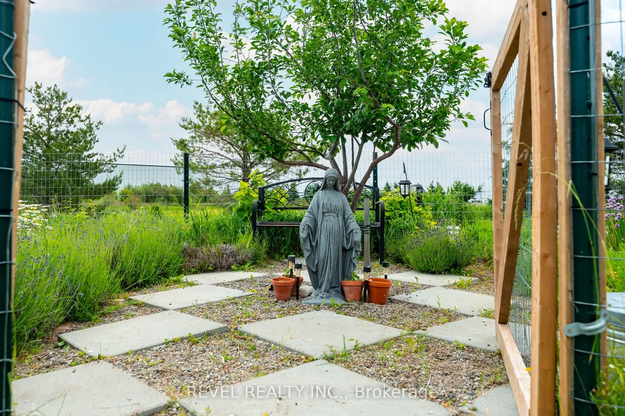 752119 Ida Street — photo 46