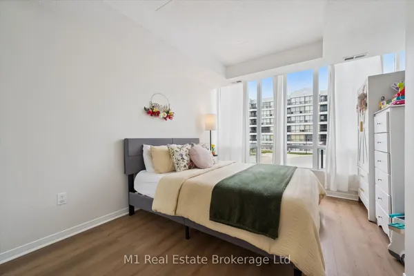 105 Bagot Street — photo 2