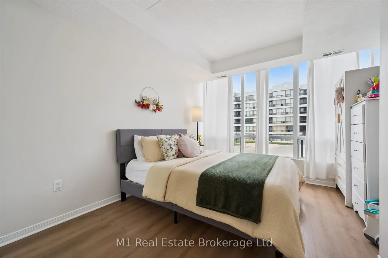 105 Bagot Street — photo 2