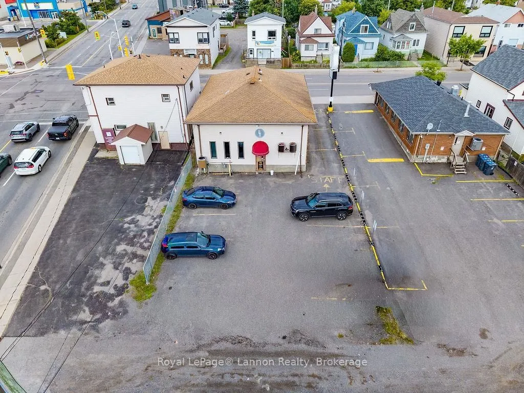 273 Algoma St. S. — photo 42