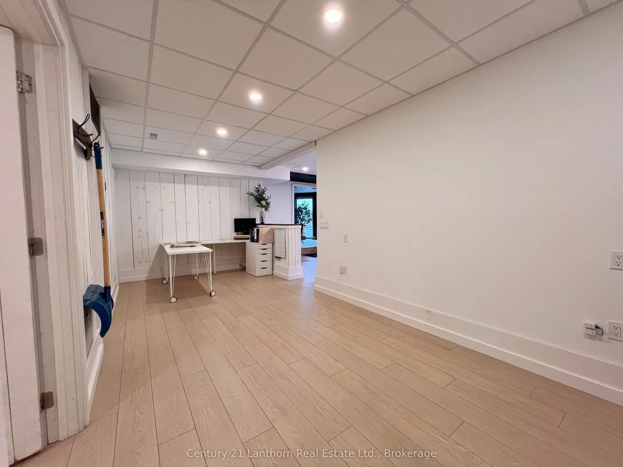 318 Picton Main Street — photo 7