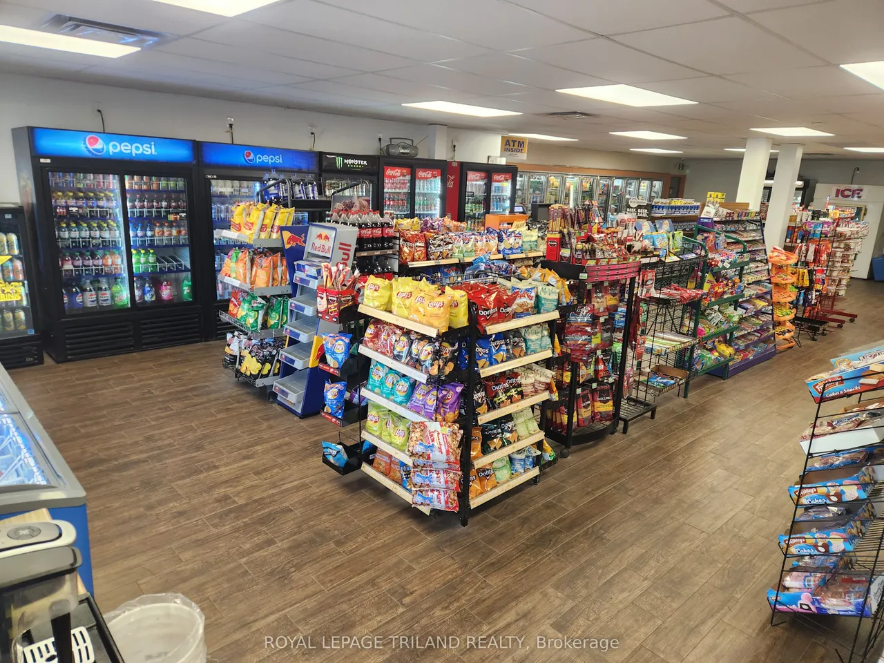 380 Albert Street — photo 3