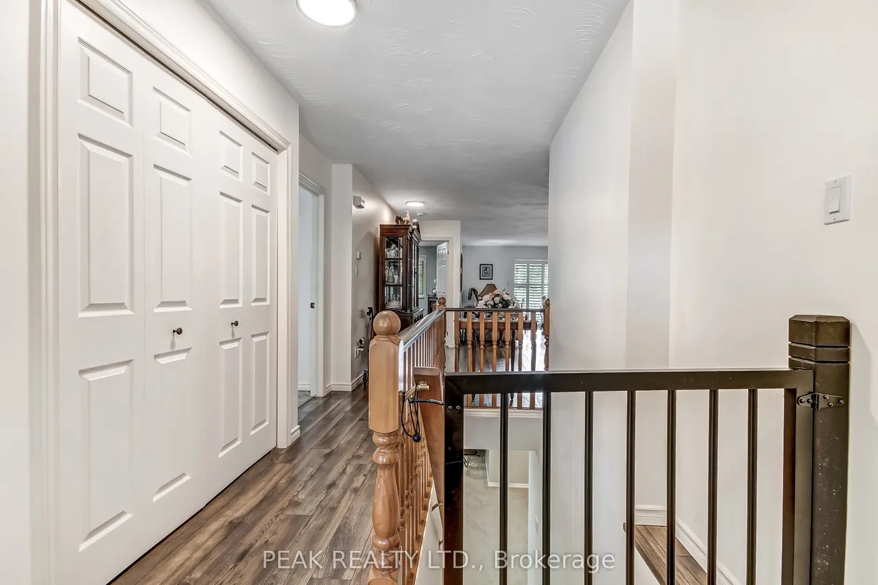 53 Beverly Street E — photo 2