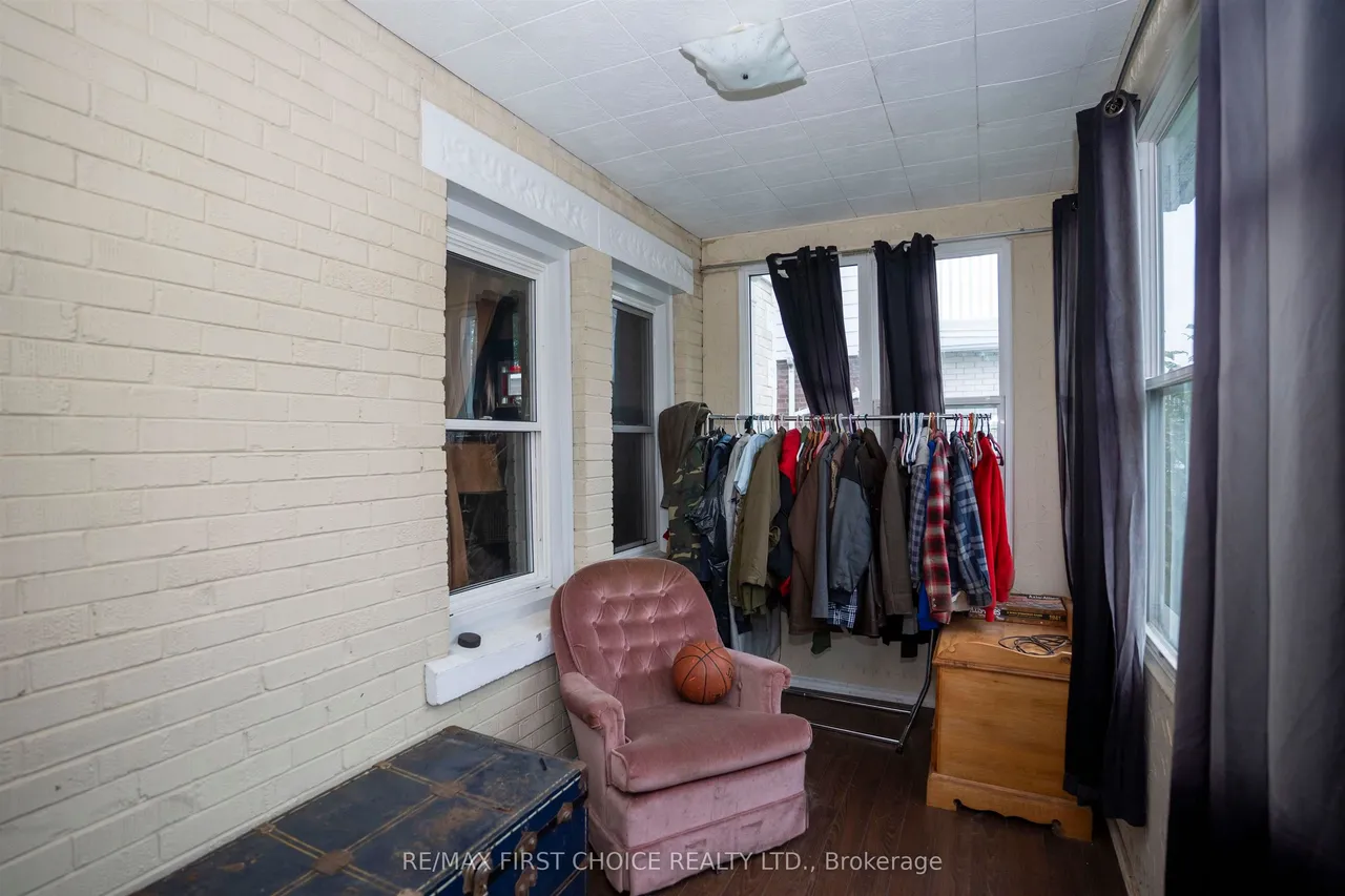 308 Archibald Street N — photo 3