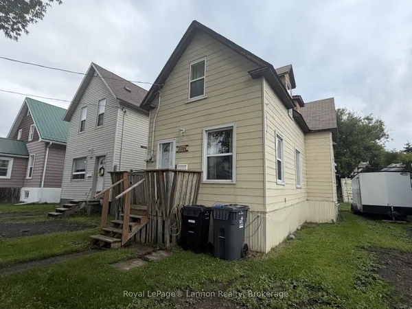 216 McIntyre Street