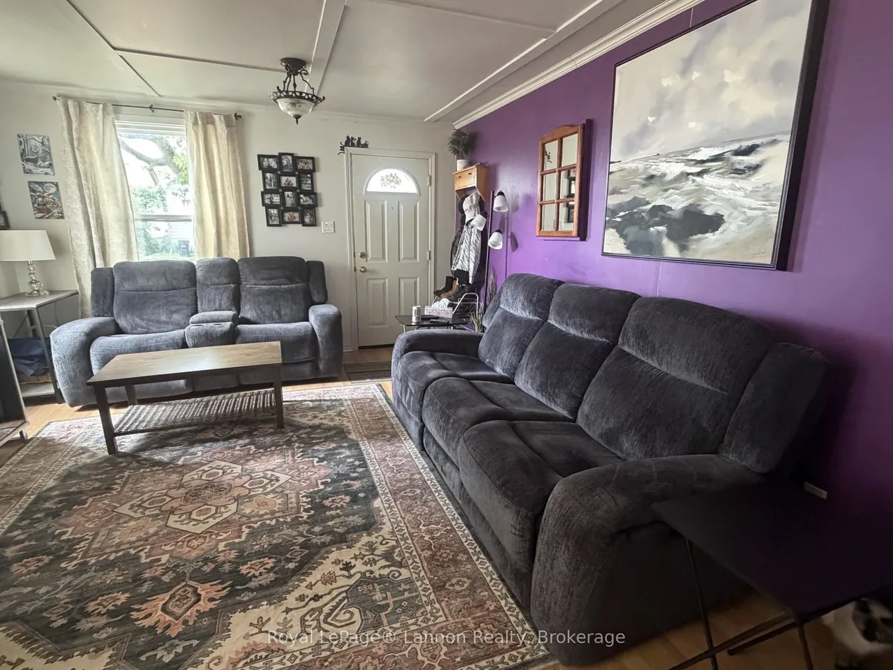 216 McIntyre Street — photo 3