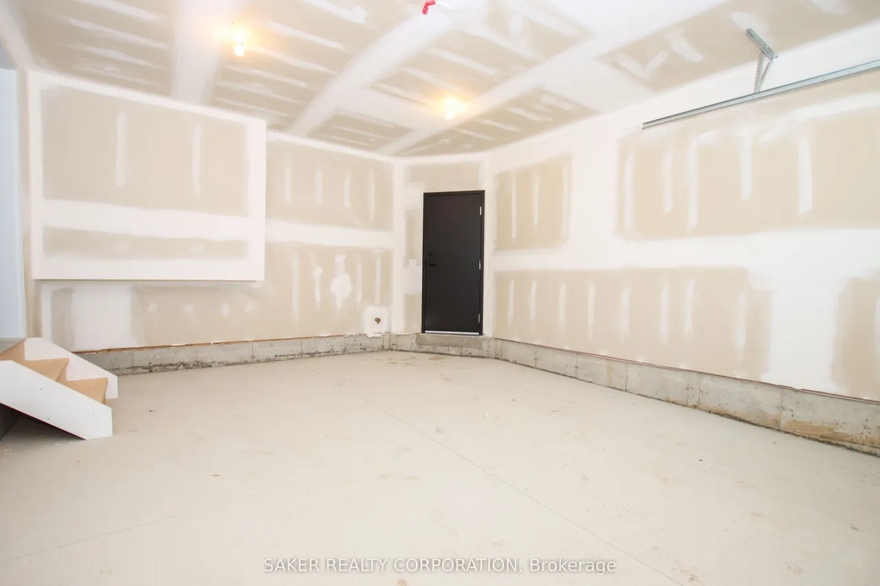 575 REGENT Street — photo 31