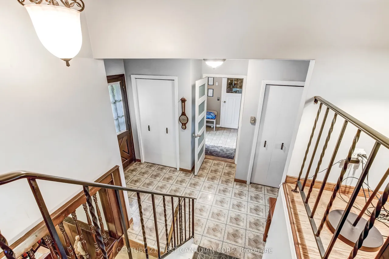 6892 Century Drive — photo 3
