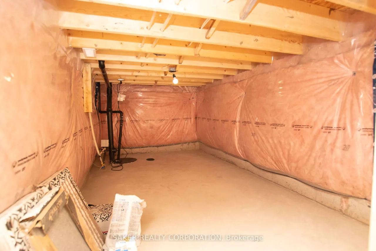 621 REGENT Street — photo 32