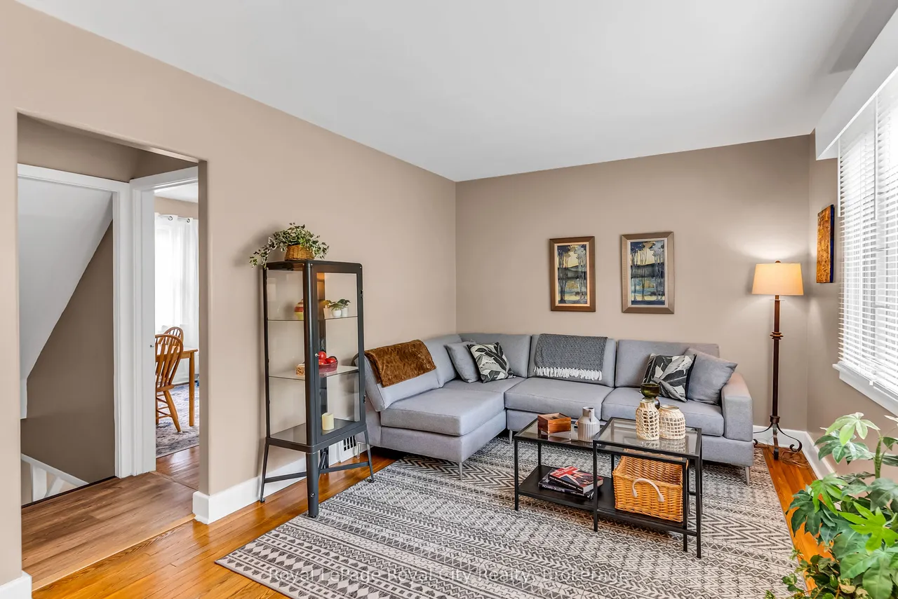 56 Winston Crescent — photo 3