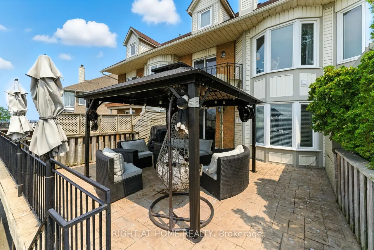 65 Sunvale Place W — photo 47