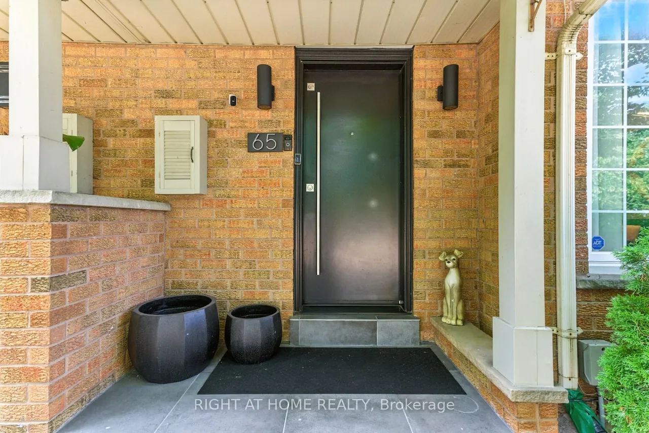 65 Sunvale Place W — photo 3