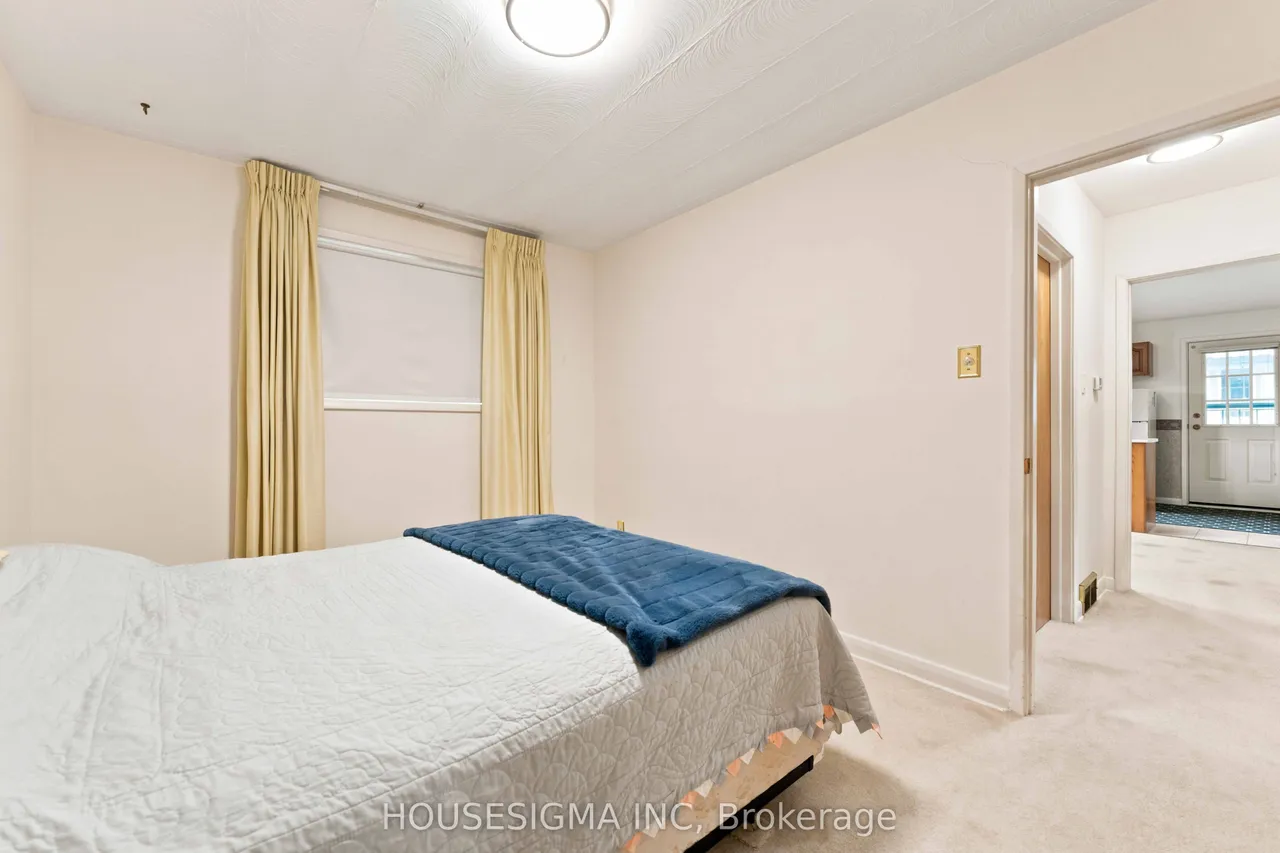 1347 Avenue R — photo 4
