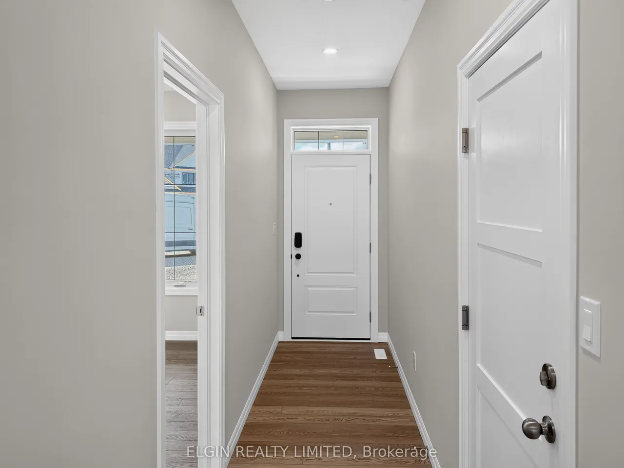 8 Thomas Court — photo 3