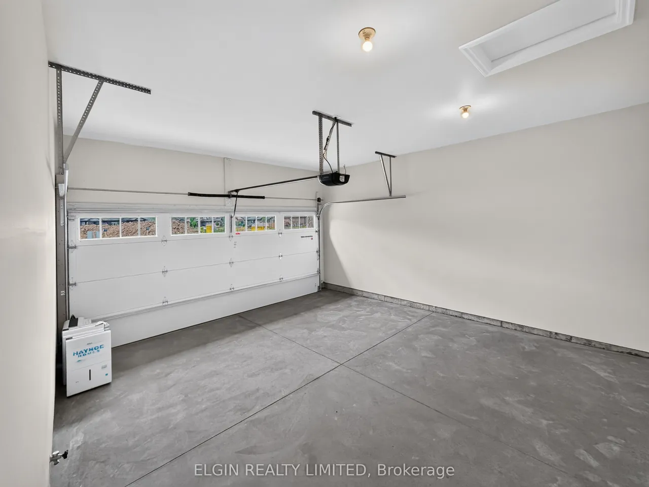 8 Thomas Court — photo 32