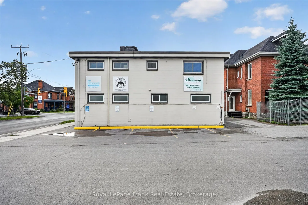308 Charlotte Street — photo 47