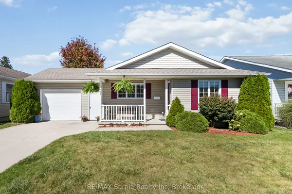 458 RICHARD Crescent