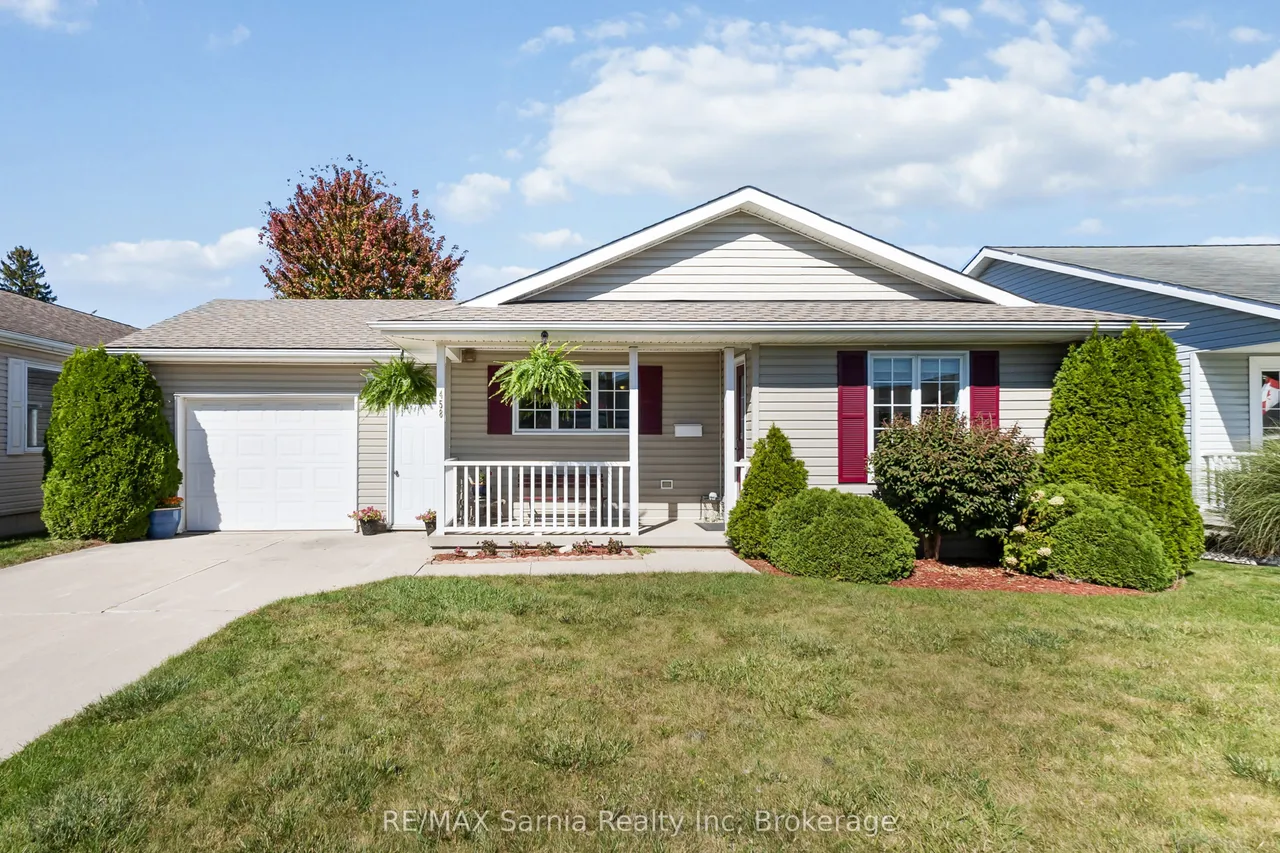 458 RICHARD Crescent