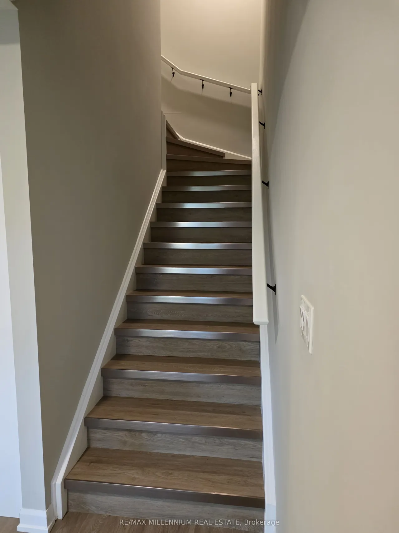 708 Woolwich Street — photo 3