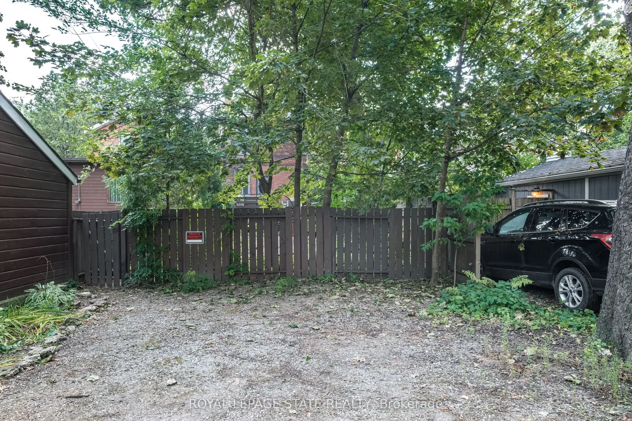 118 Markland Street — photo 43