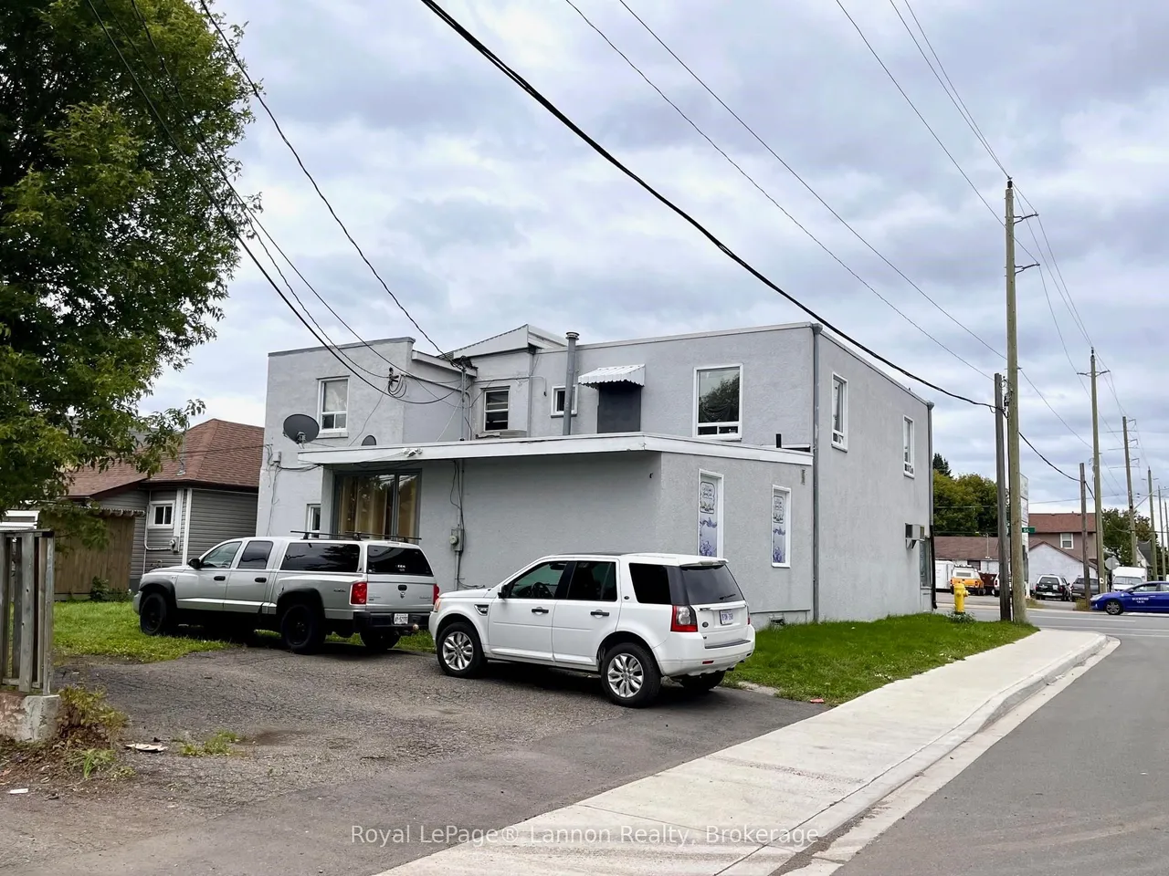 320/322 May Street — photo 3