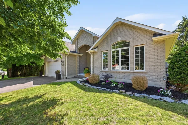 24 Iroquois Avenue