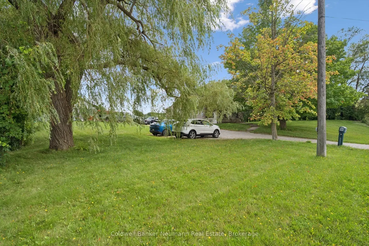 527 Stone Road E — photo 3