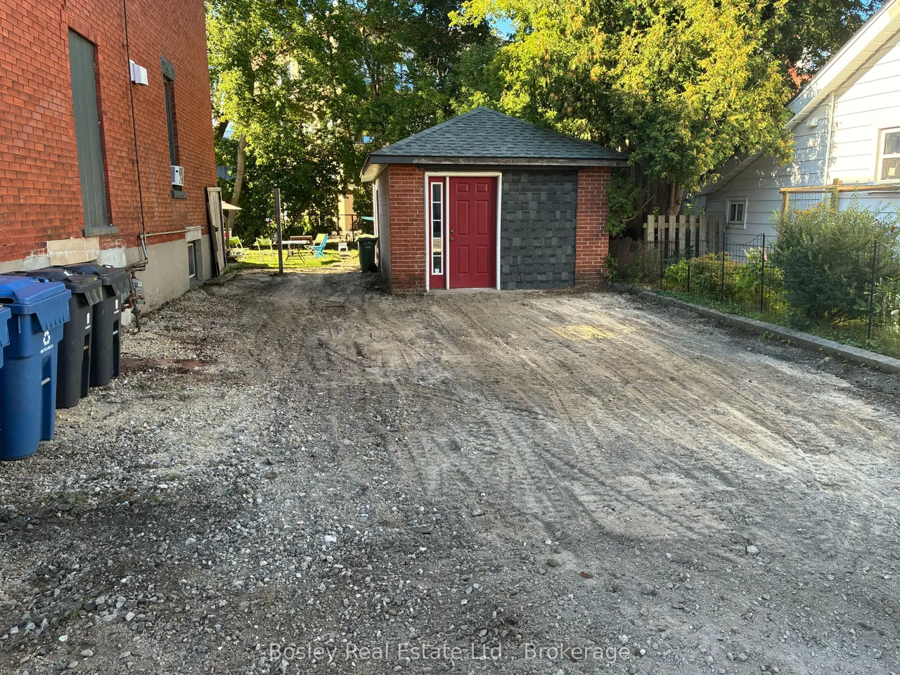 10 Ontario Street — photo 45