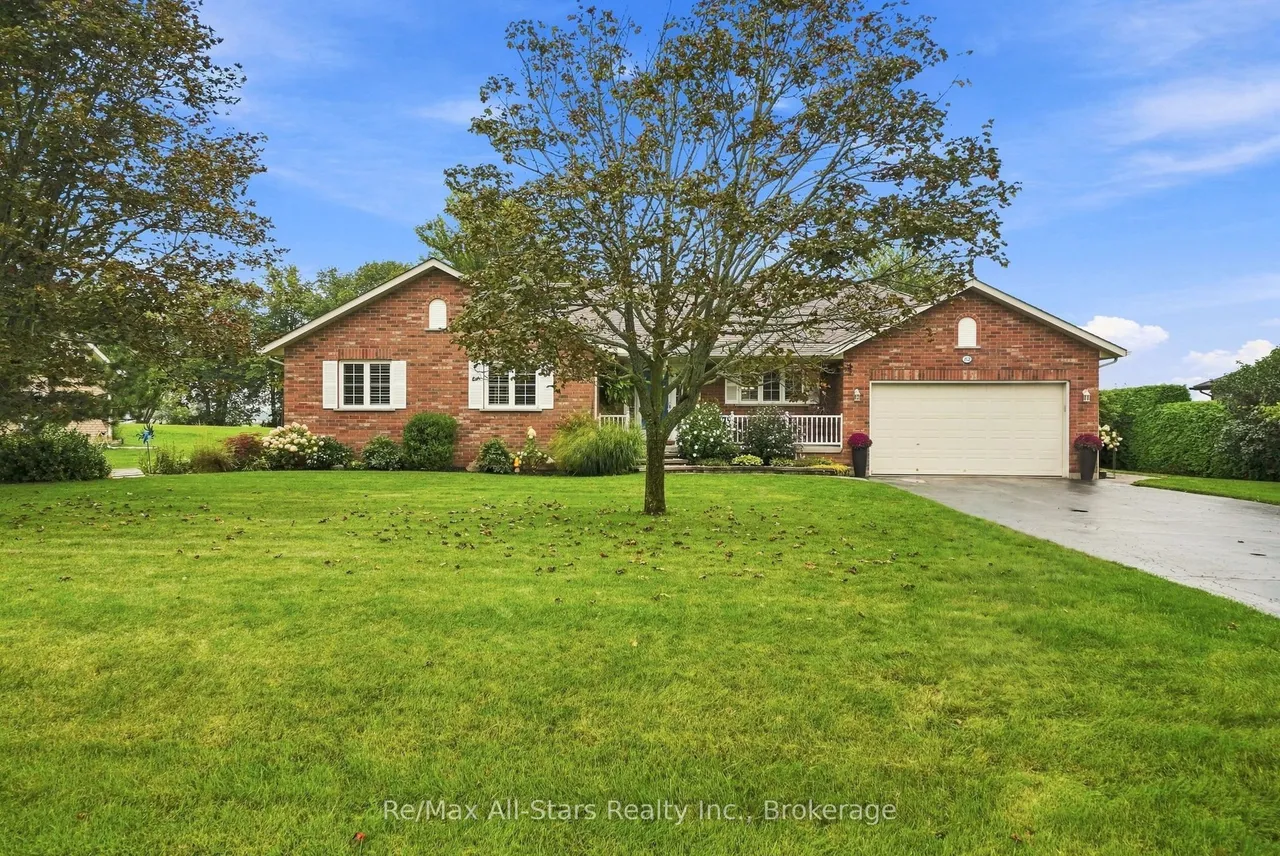 22 Hallett Crescent — photo 3