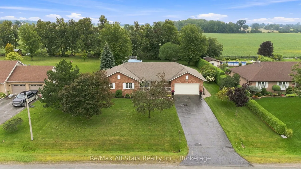22 Hallett Crescent — photo 2