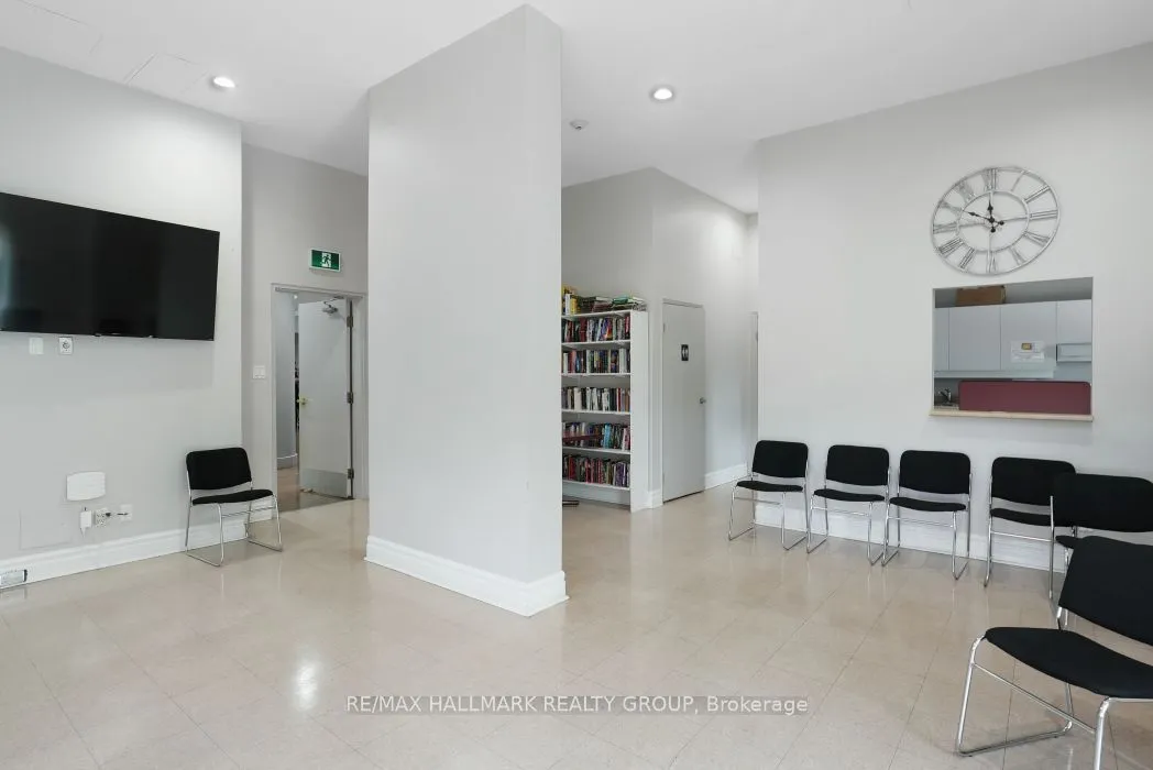 545 St Laurent Boulevard — photo 34