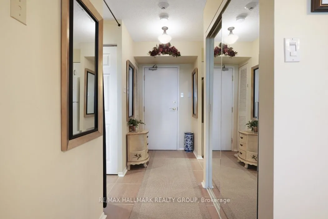 545 St Laurent Boulevard — photo 3