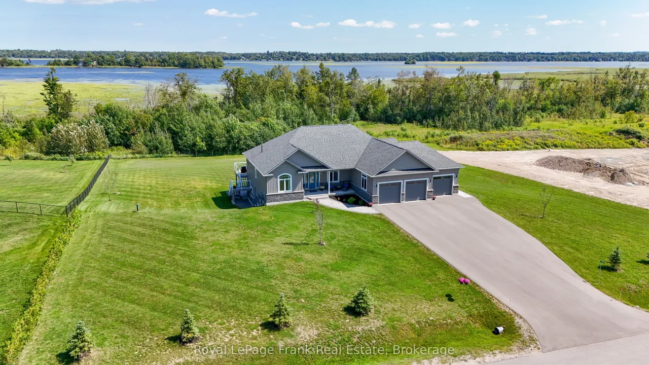 43 Lakeview Crescent