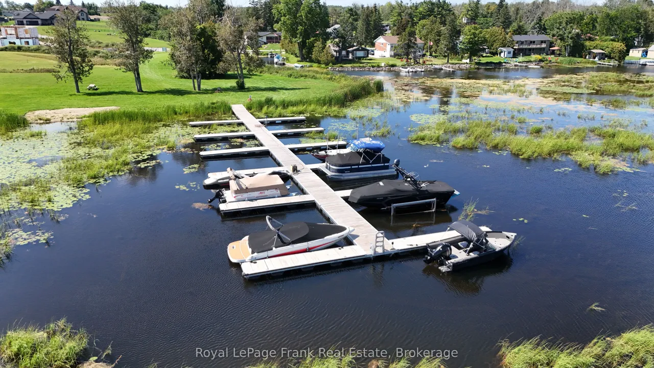 43 Lakeview Crescent — photo 3