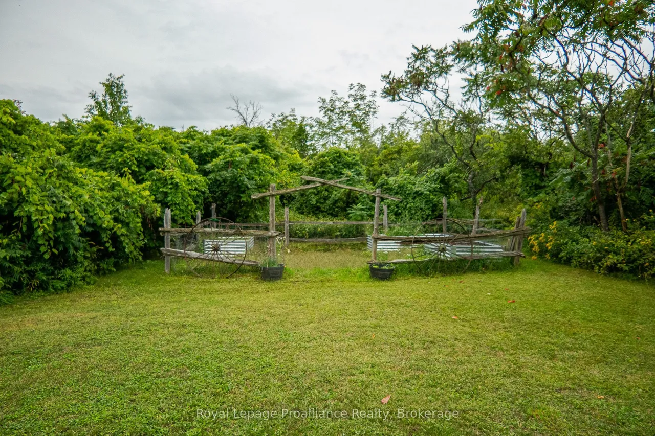 10 Hobbs Road — photo 49